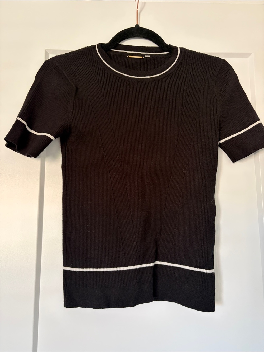 Elie Tahari Ribbed Top